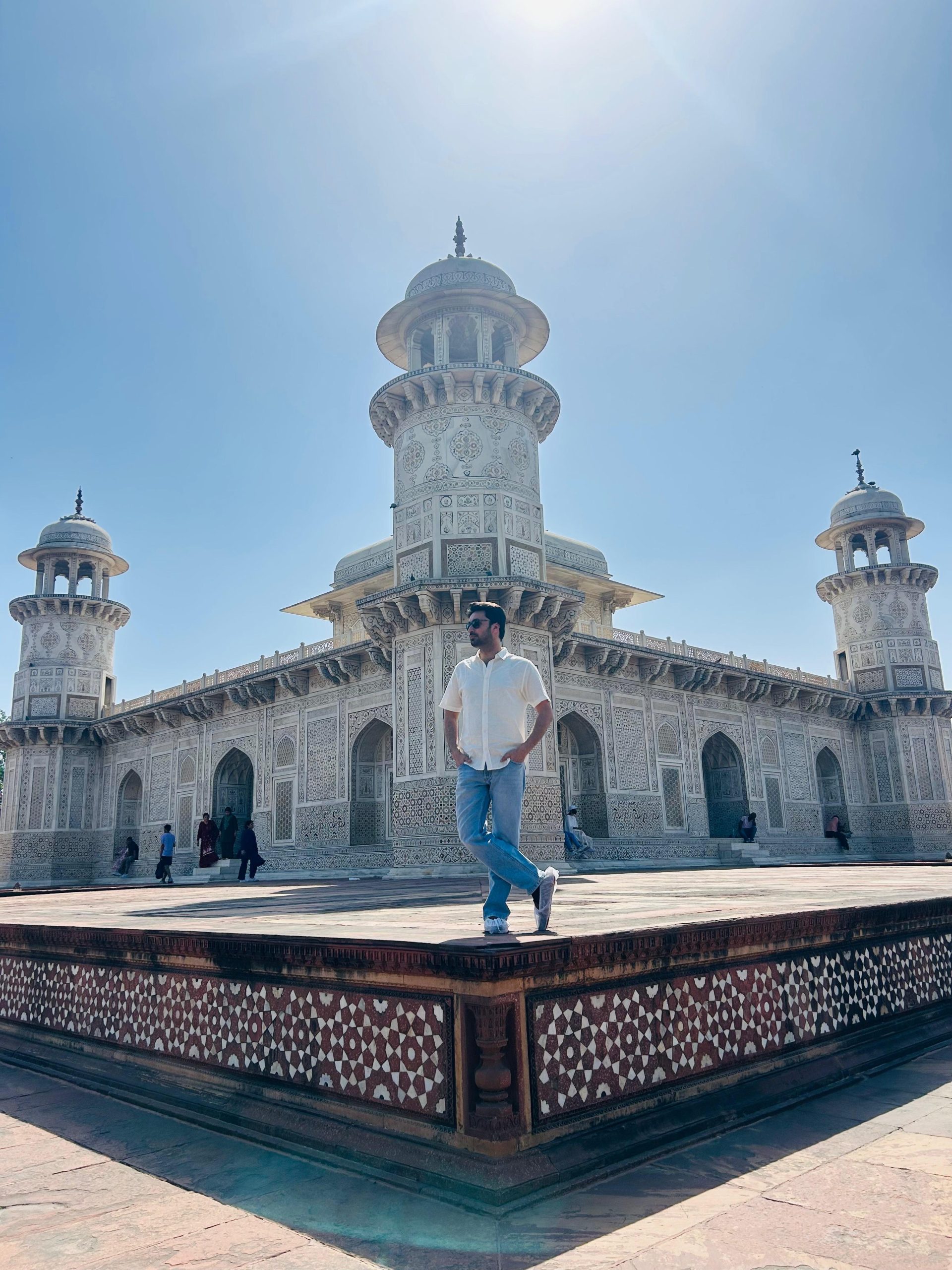 Tajmahal Sunrise Guided Tour including pick up and drop from Agra Hotel